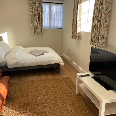 Potcote Farm Stables Accommodation Spots Stable Тоустър Екстериор снимка